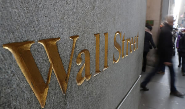hemorragia en Wall Street Continúa hemorragia en Wall Street, los estímulos no alientan a la bolsa
