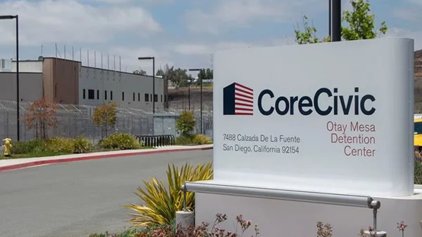 Muere el primer inmigrante por coronavirus Muere el primer inmigrante por coronavirus en una cárcel de ICE