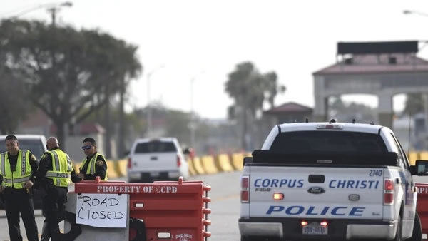tiroteo en base naval de Texas FBI: tiroteo en base naval de Texas está "relacionado con el terrorismo"