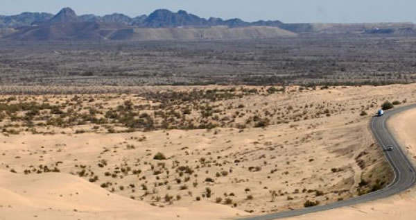 calor que amenaza a los indocumentados Alertan por el intenso calor que amenaza a los indocumentados que cruzan la frontera