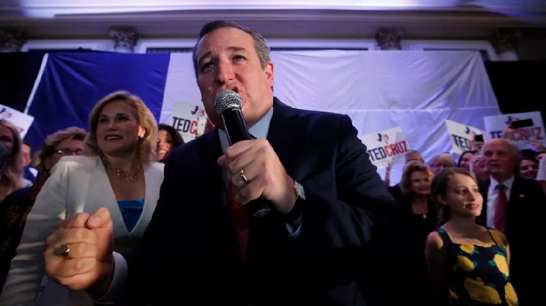 Ted Cruz Senador Ted Cruz bloquea legislación para ofrecer a más de 600,000 inmigrantes vía a la ciudadanía