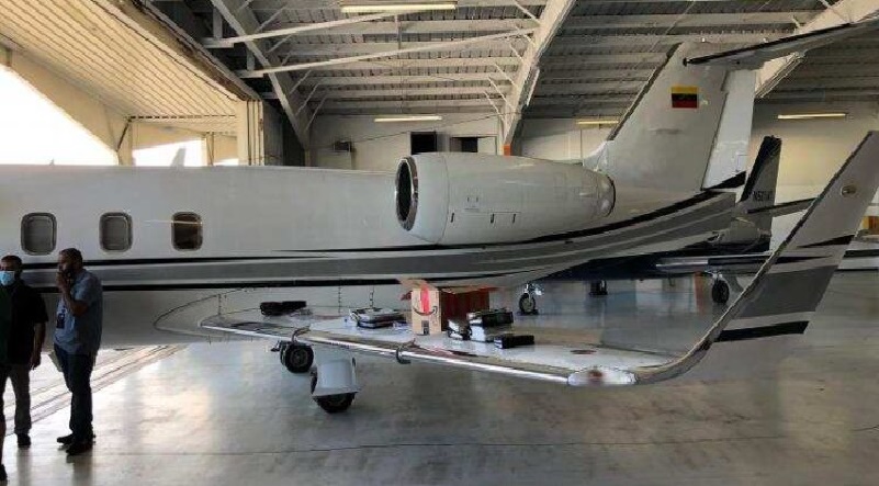 incautaron un avión venezolano Autoridades de EEUU incautaron un avión venezolano que transportaba un arsenal de armas