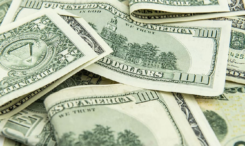 cónyuges de indocumentados Empresarios presionan para que cónyuges de indocumentados reciban ayuda de $1,200
