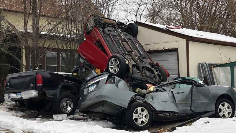 Policía de Minneapolis investiga accidente de tránsito