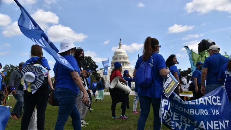 Beneficiarios del TPS persisten en su lucha por la residencia permanente Beneficiarios del TPS
