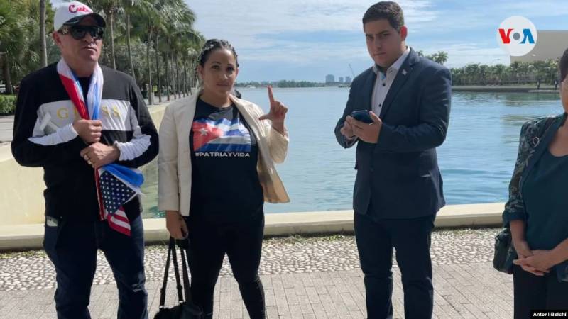 Jóvenes del exilio cubano en EE.UU. se suman a la marcha pacífica del 15N Jóvenes del exilio cubano