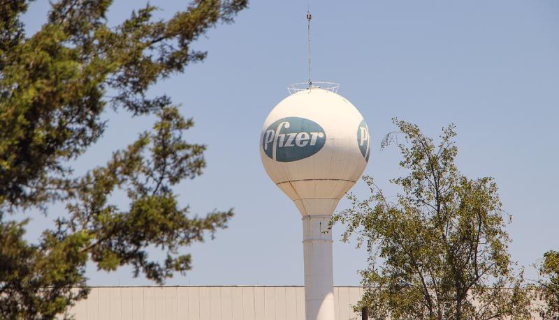 Pfizer: pastilla antiviral reduce riesgo de COVID-19 grave en casi un 90% Pastilla antiviral Pfizer