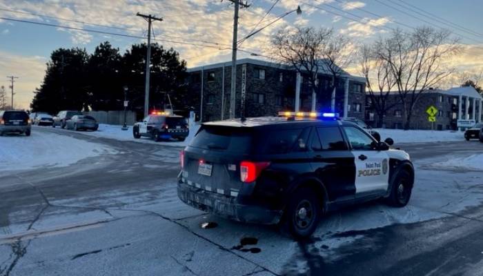 Muere mujer tras ser apuñalada en St. Paul Muere mujer tras ser apuñalada en St. Paul
