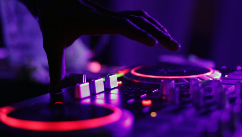 Alertan sobre “fiestas para contagiarse” de ómicron fiestas ómicron