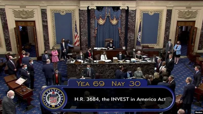 Proyecto bipartidista de cinco senadores busca levantar embargo comercial a Cuba
