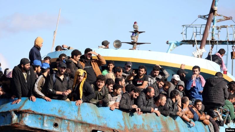 Decenas se ahogan en el naufragio de inmigrantes más mortífero