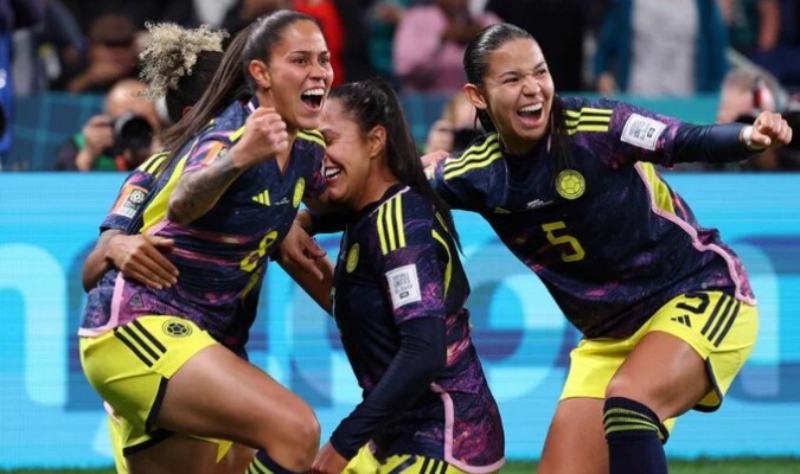Linda Caicedo, sobreviviente de cáncer, encandila en debut triunfal de Colombia en el Mundial