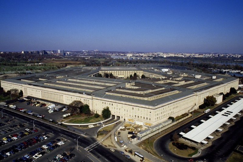 Estados Unidos y Reino Unido atacan objetivos hutíes en Yemen y matan al menos a cinco combatientes Foto: protecdatalatam.com