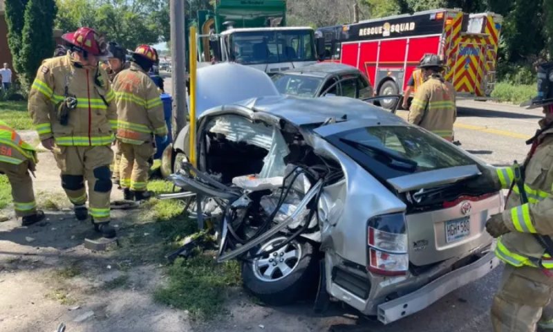 Tres personas heridas tras accidente con un camión de basura en St. Paul