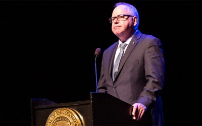 Gobernador Tim Walz
