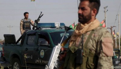 Talibanes avanzan en sur de Afganistán
