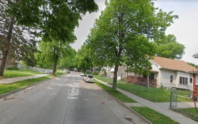 mujer muerta en un callejón de Minneapolis