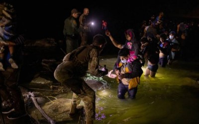 México rescata a más de 300 migrantes, la mayoría guatemaltecos