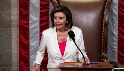 Pelosi se reúne con líderes de Singapur al inicio de gira por Asia