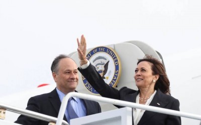 Vicepresidenta Harris se dirige a Asia