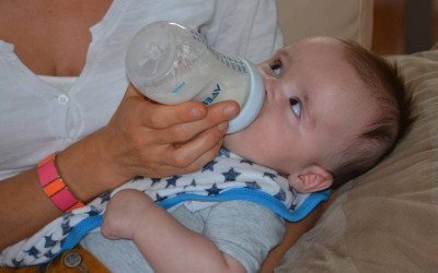 escasez de fórmula para bebés en EEUU
