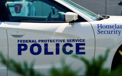 La policía mató a hombre armado que trató de entrar en oficina del FBI en Ohio