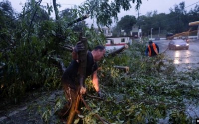 Biden visita Puerto Rico en medio de esfuerzos de recuperación del huracán