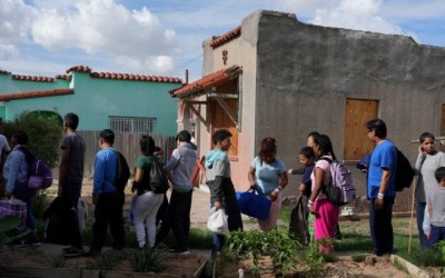 Gobierno de Biden insta a México a recibir migrantes sujetos a orden de expulsión por COVID-19