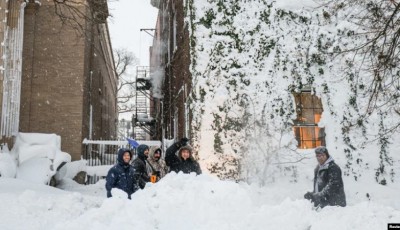 Tormentas azotan EEUU: tornados y fuertes nevadas, cierres de carreteras y escuelas