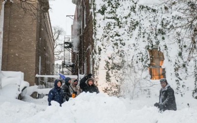 Tormentas azotan EEUU: tornados y fuertes nevadas, cierres de carreteras y escuelas
