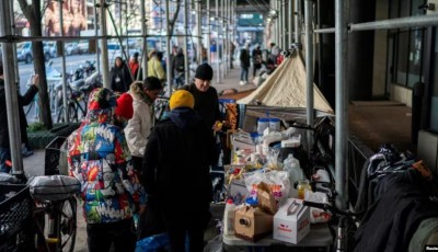 Comportamiento de inmigrantes recién llegados a Nueva York genera controversia