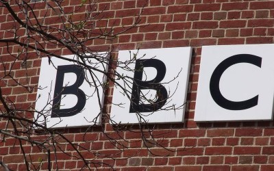 Presidente de BBC renuncia
