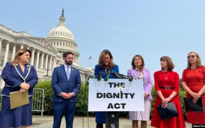 Congresistas en EEUU presentan reforma migratoria que incluye pagos para acceder a estatus legal