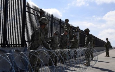 soldados adicionales a la frontera con México