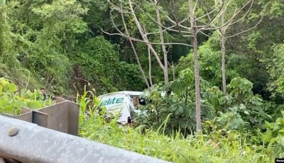 17 muertos al desbarrancar autobús en occidente de México