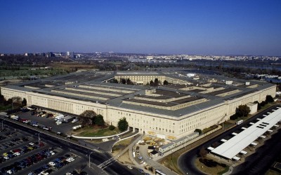 Estados Unidos y Reino Unido atacan objetivos hutíes en Yemen y matan al menos a cinco combatientes