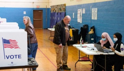 Agencias de seguridad advierten a funcionarios electorales que se preparen para ataques a elección presidencial de EEUU