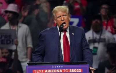 Donald Trump amenaza con retirarse del debate con Kamala Harris